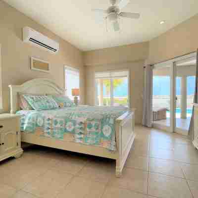 Luxury Ocean View Villa, Stunning Views, 5 minutes to Beaches Rooms