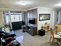 70m2, 2 Quartos, 2 Varandas, Cozinha, Serviço e 2 Garagens Privativas e Lazer