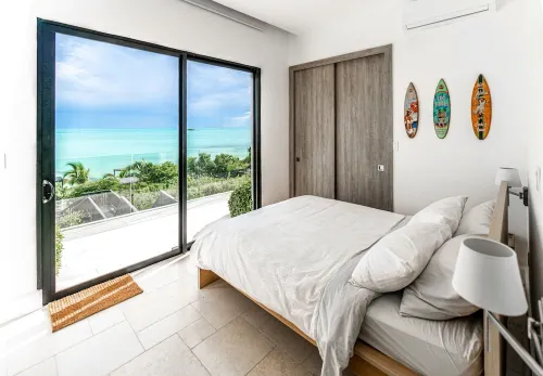 Modern Beachfront 5bed - 5bath with 2 pools and incredible view!!!