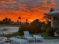 Newly Remodeled Home with Pool on the Harbor with a Beach view an a 22x40 dock. - Alloggi