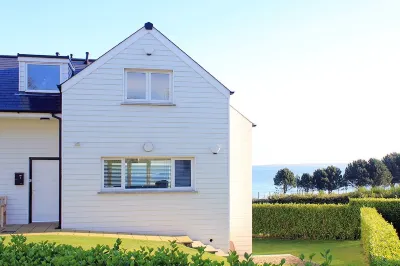 BAYWATCH - Wonderful beach views Hotels in 