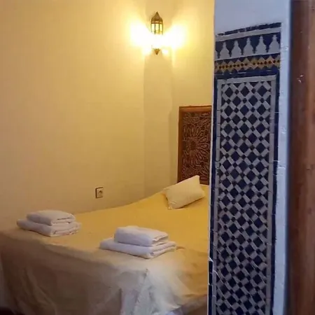 Dar Sghira: Private Fully Renovated Small Riad, Rooftop, Heart of Medina, Fiber