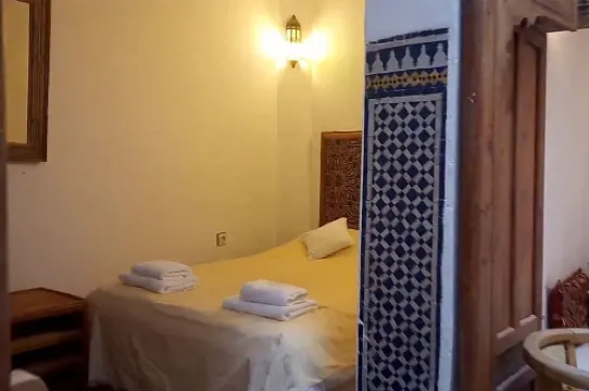 Dar Sghira: Private Fully Renovated Small Riad, Rooftop, Heart of Medina, Fiber