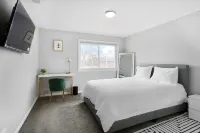 MODERN 2 BEDROOM CONDO! WHEN LUXURY & COMFORT MEET!