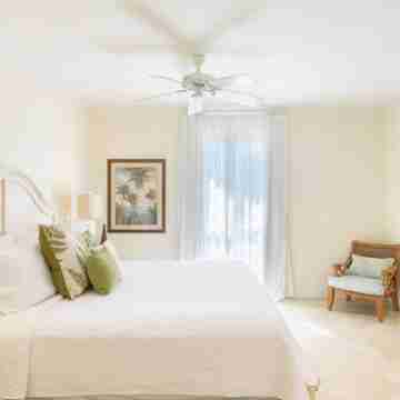 Oceanfront 2 Bedroom Villa on Grace Bay in Villa Renaissance-Updated!! Rooms