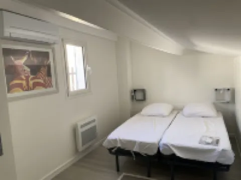 Lovely renovated farmhouse close to golf course and beach opposite St Tropez