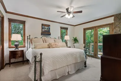 Mountain bliss on 3.25 acres, private, elegant, yet close to everything.