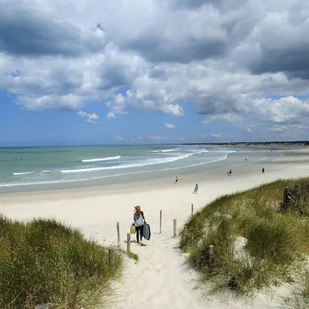 Maison vue mer côte sauvage pointe de la Torche Hotels in Penmarch