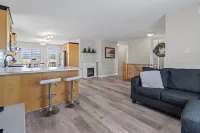 Executive cozy home with 3 beds, work station & gym