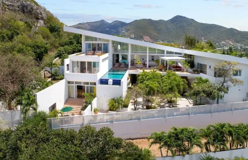 Top of Pelican Key! Spectacular sea views, near beaches, Wifi, parking, private