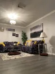 Jimmie's House is a cozy newly remodel three bedroom home that can accommodate 5 - Homestays