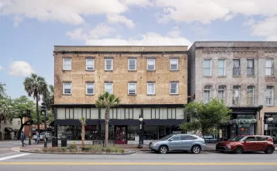Historic loft in the shopping center of downtown Savannah