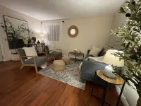 Near Claremont La Verne near highways 10 57 210 Memory foam Queen's bed Các khách sạn ở La Verne