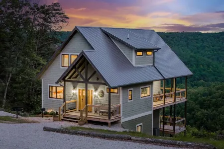 All New Firefly Cottage in the Woods Overlooking Red River Gorge Geological area
