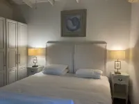 Ground Floor Apt with garden only 3 mins walk to Beach and Beach Club