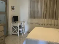 Luxury centric 1 bedroom apt - 5 min from the beach Hotels in Aguadilla