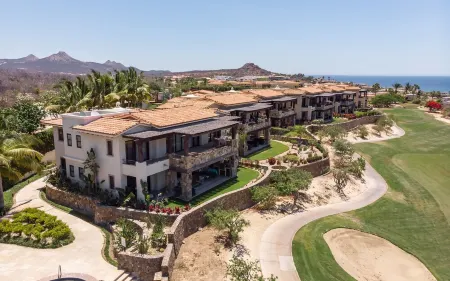 Golf Villa in Puerto Los Cabos Community!