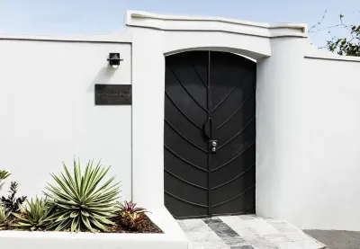 The Ampersand Sky Villa: Iconic, Artful Luxury โรงแรมใน