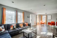 Luxury 4 bed King Suite! Mins to Towson! Hotels in Towson