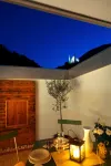 Above the rooftops of Lana - Blue apartment with terrace and sauna - viaDolceVita Hotels in Lana