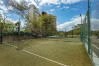 Ocean Views, Outdoor Dining, Beach Club, Wifi, Dog friendly,