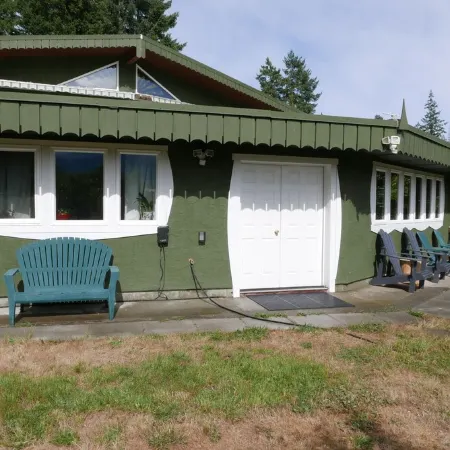 Otter Lake B&B, Denman Island, BC, Canadafamily friendly, coastal