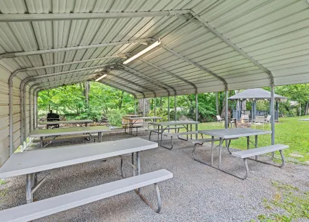 The Valley Inn Отели в г. Айви Хилл