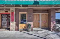 Stylish San Marcos Apt in the Heart of Dwtn! - spa