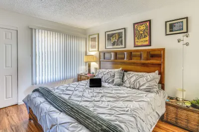 Condo about 15 Mi to Napa and 34 Mi to San Francisco!