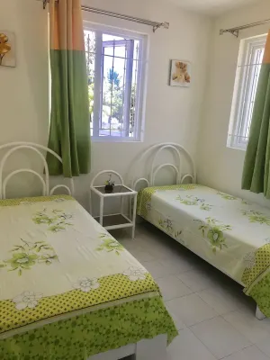 Beautiful apartment 5 min from Pereybere beach and also a 2nd apartment.
