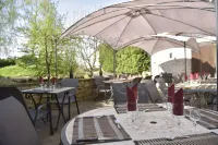 La Vieille Ferme Hotel a Les Ancizes-Comps