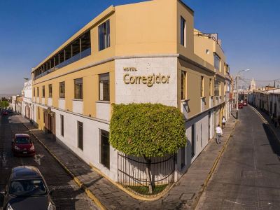 Hotel Corregidor by Cassana
