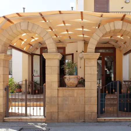 Sammartano Hotels