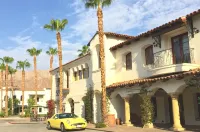 Deluxe King Casita 1 Bedroom Condo by RedAwning