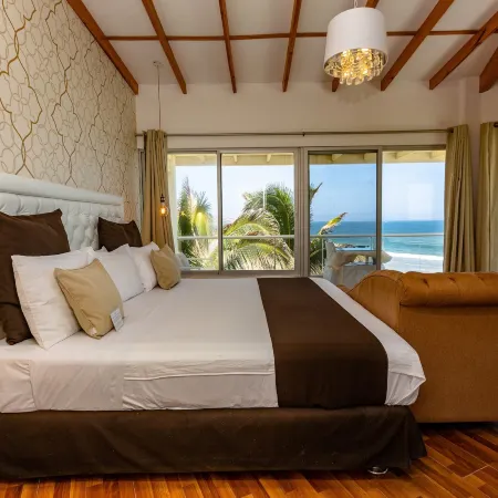 Suites del Mar