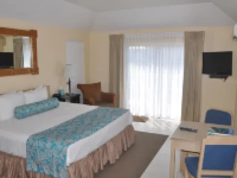 Rosemont Guest Suites Hotels in Hamilton