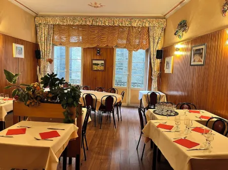 Hôtel Restaurant les Arcades