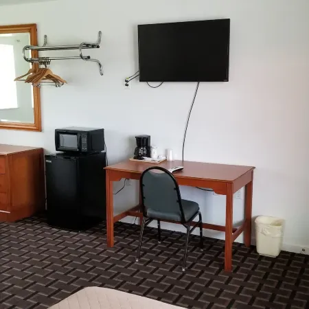 Budget Inn Breezewood