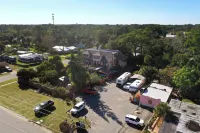 Casa Coquina Del Mar B&B - parking