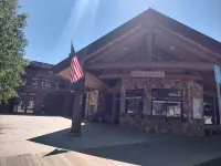 Western Riviera Lakeside Lodging Hotels in Grand Lake