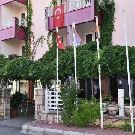 Umit Hotel Отели рядом с достопримечательностью «Нижний Дюденский водопад»