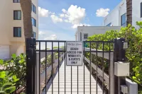 475 Strand Dr - spa