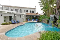 Hotel Colonial Plaza Hotels in Salto