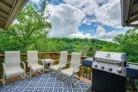 Walk to Lake: Osage Beach Home w/ Grill! - Homestays