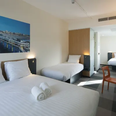 easyHotel the Hague Scheveningen Beach Hotels near Museon