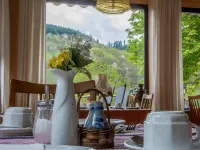 Hotel Restaurant Zum Valwiger Herrenberg Hotels in Valwig