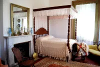 Glenfield Plantation Historic Antebellum Bed and Breakfast Hotel a Natchez