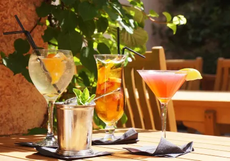 The Angel Hotel Отели в г. Ллантилио Пертоли