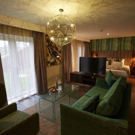 Wychwood Park Hotel and Golf Club