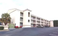 Deerfield Inn & Suites Hotels in Madison